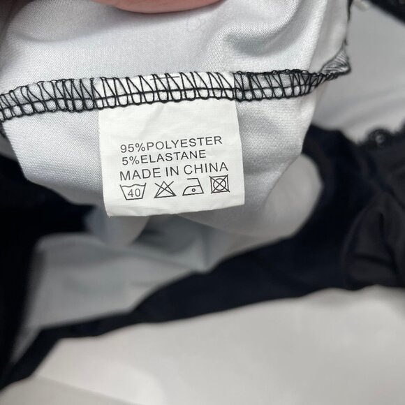 Mall Goth Skull Graphic Cold Shoulder Top Lace Trim XL - Picture 11 of 12